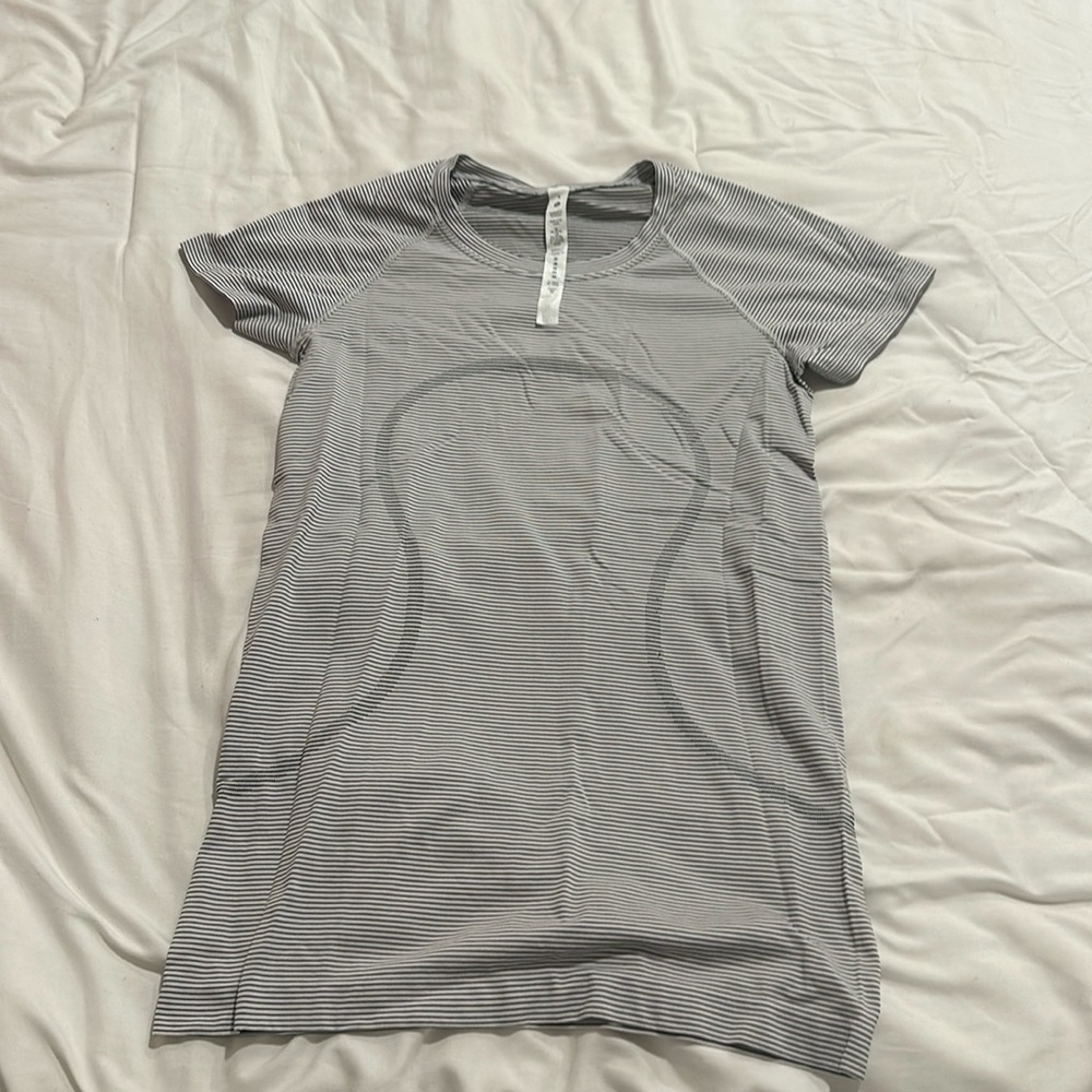 Lululemon Swiftly Tech Short-Sleeve Shirt 2.0